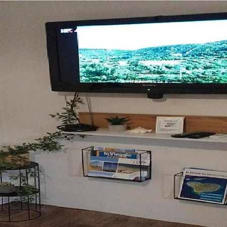 Seaside Lux Apartment Dugi Rat Ngoại thất bức ảnh
